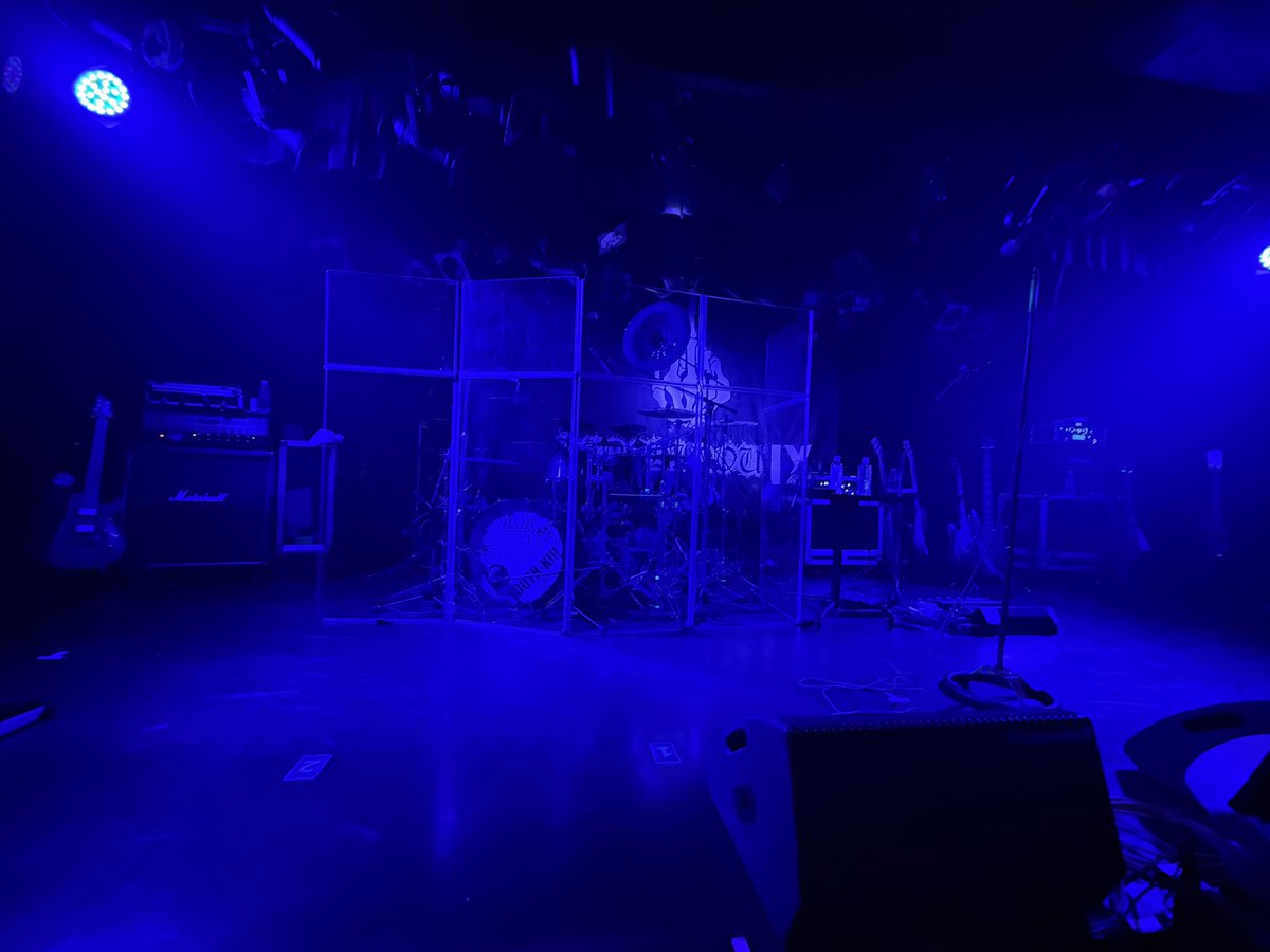 starninepon's tweet photo. 栄喜道@大阪バナナホール

今日も楽しかったー🙌
箱ドリンクのバナナ🍌ジュース美味しかった😋

アンコで栄喜さんがチョンタの食い倒れ人形バージョンのTシャツ着て出てきたよ。
痩せたららしく？
ズボンが緩くなってズリ落ちてくるのを何度もあげてたよ笑
今日会ってくれた人ありがとー
また明後日🙌 https://t.co/MSgaDNyAS4