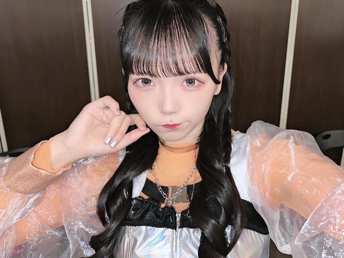 ayana_ygrm's tweet photo. 霞音あやな 髪型 https://t.co/41HHsoMmoW