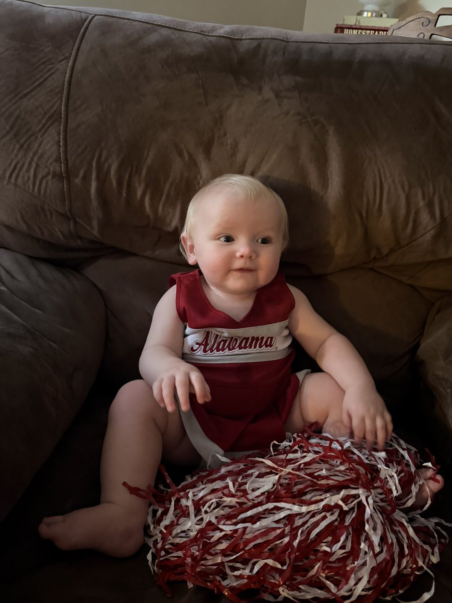 BamaBreaks's tweet photo. @TresorSports @Topps @NFL @CFBPlayoff @LSUfootball @UMichFootball @Vol_Football @PennStateFball @49ers @Lions @AtlantaFalcons Roll Tide! https://t.co/OQzomsnLMw