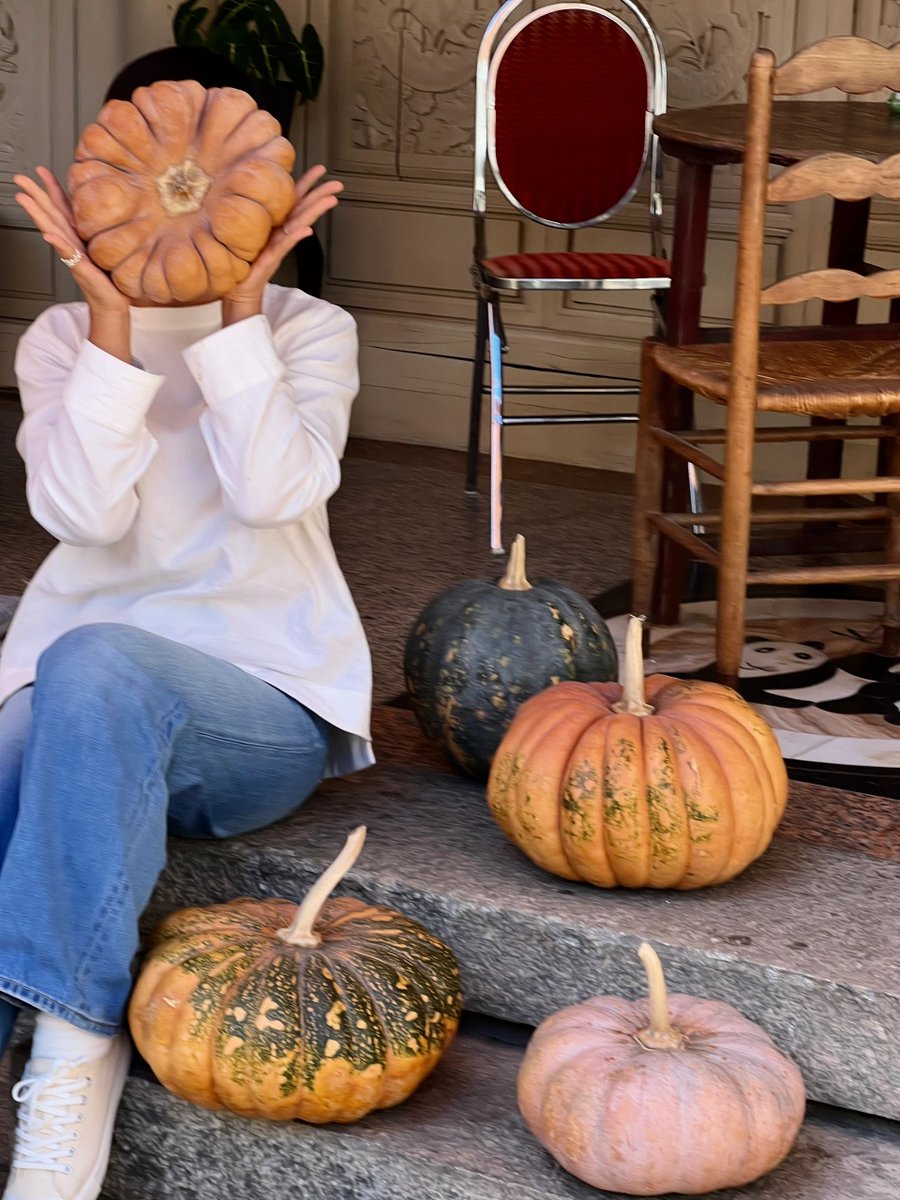 EUFEMIAGARmwvf's tweet photo. Hola vecino! Me sobra medio kilo de calabaza, la quieres ， https://t.co/kGGY1NrMia