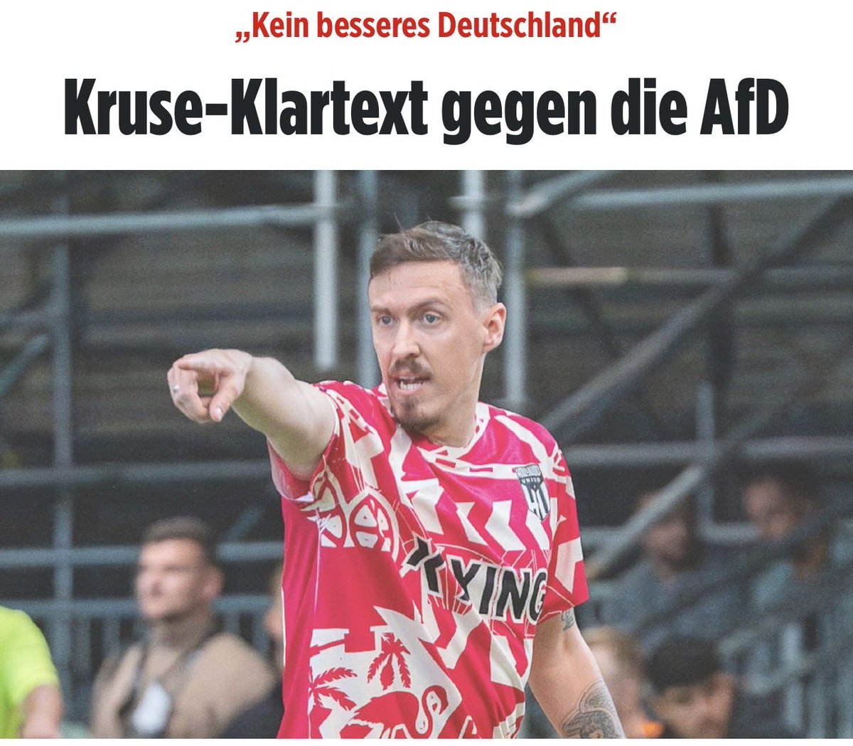 Tarek_Bae's tweet photo. Max Kruse: „Die AfD zu wählen, ist keine Lösung. Das werdet ihr irgendwann hoffentlich auch verstehen. Ich kann verstehen, dass man frustriert ist von der Politik der CDU und der SPD, gerade von der CDU. Das kann ich alles nachvollziehen. Aber die AfD als Lösungsansatz zu nehmen und zu sehen, ist der größte Fehler, den ihr machen könnt. Dadurch wird sich nichts verbessern, gerade für euch. Es wird sich nichts ändern. Und es wird sicherlich kein besseres Deutschland. Das kann ich euch absolut verraten.“