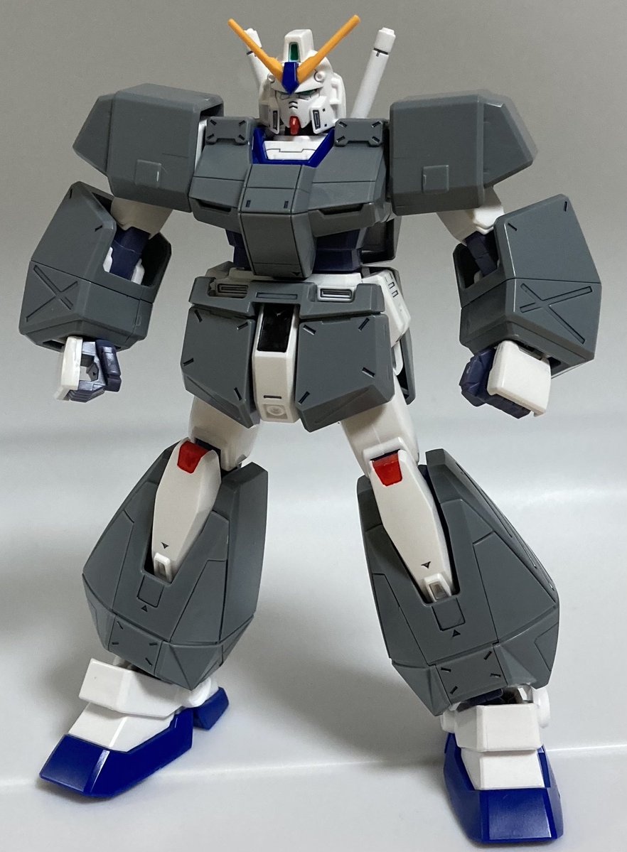 Rucci_eren_'s tweet photo. HG ガンダムNT-1 完成！
チョバムアーマーも付いてるのいいね！ https://t.co/j3TGtMnURC