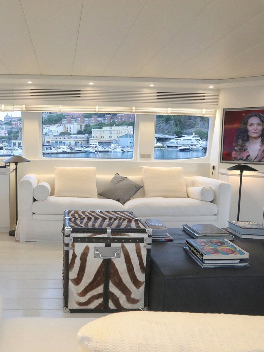 OCyachts's tweet photo. NIKCA, a 2009 Maiora, has had a major price reduction.

Extensively refitted between 2019 and 2025, this 28m motor yacht pairs Stefano Dorata's elegant interiors with genuine performance, cruising at 18-20 knots on twin MTU engines. A full-beam Owner's suite and three further staterooms accommodate eight guests in comfort.

Continuous mechanical and cosmetic upgrades keep her in excellent condition. She is currently available for private viewings near Naples.

Asking price is EUR 1,450,000.
🔗https://t.co/hUTwyrwkiQ
