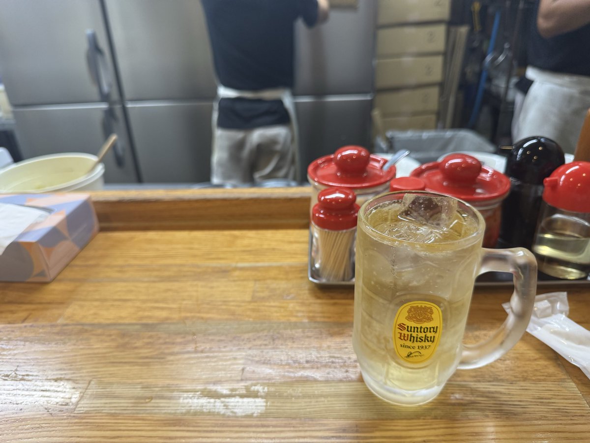 ds0507's tweet photo. ラーメン屋で締めってわけ https://t.co/DO1Kz7lPR2