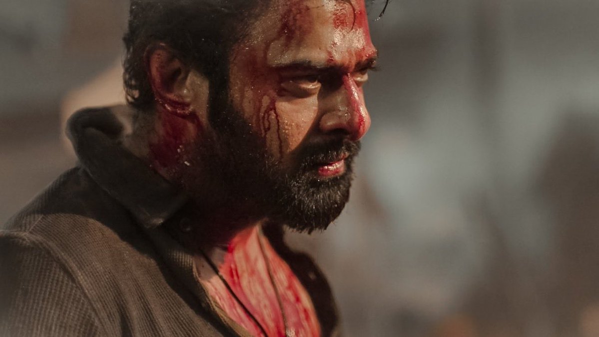 Its_CineHub's tweet photo. Rivalry apart but both #Dunki and #Salaar would have done 175-200cr WW Gross more had they avoided a ugly clash 😭 https://t.co/q0KFWSZh2z