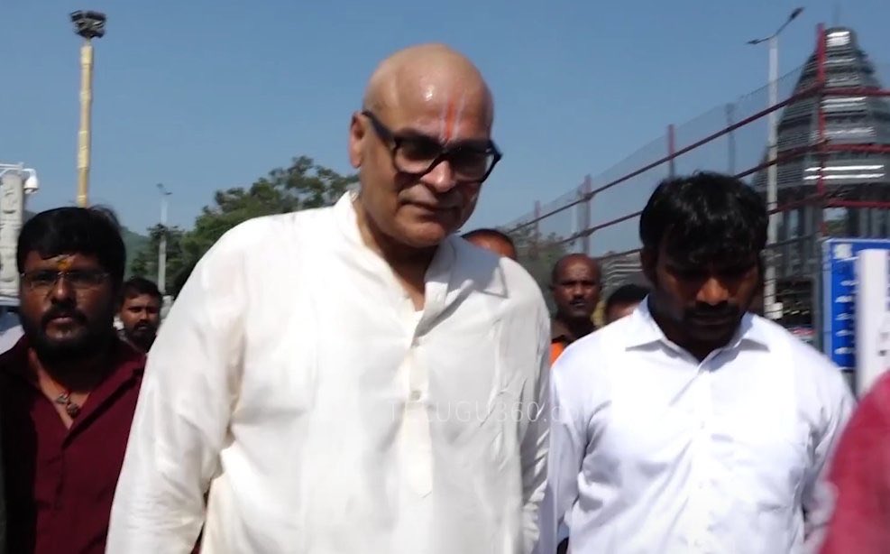 TarakFan96's tweet photo. Next enti bro, Muslim votes kosam burka vesko @NagaBabuOffl ?? https://t.co/ncnzhMdJvI
