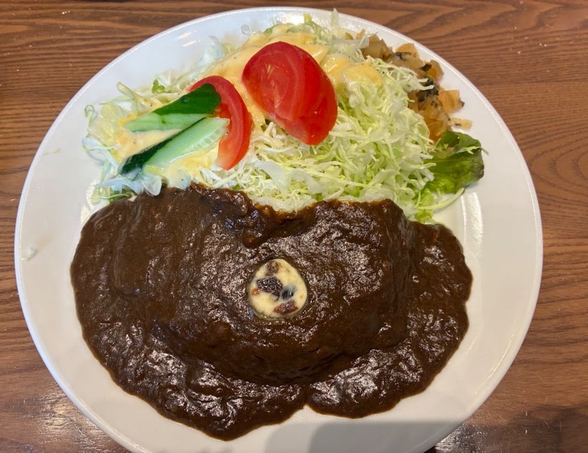 WIRE_2000's tweet photo. かぼちゃ農園へ行ったあとバイオリン奏者の真横でカレーを食べてきました。牛肉ほろほろに溶け込んだROCKのカレーを皆んなに食べてもらいたいなﾏｼﾞﾃﾞ。帰宅してからトータル16時間寝ました。 https://t.co/wR0deHfJ2D