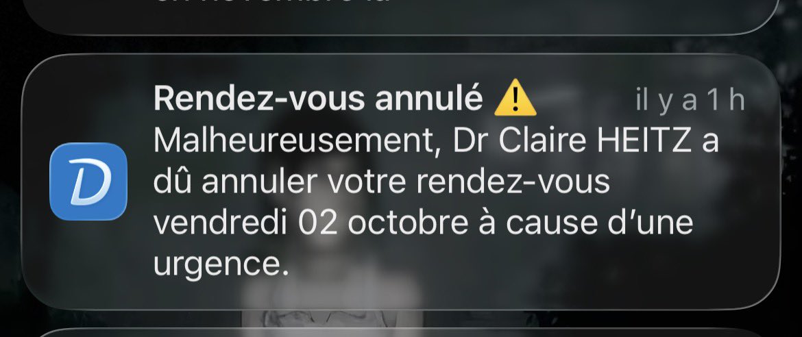 linoahearts's tweet photo. donc la j'ai loupe 1 journee quasi malaises + fievre, g pris rdv medical au pole etudiant via doctolib le seul rdv durgence le vendredi bon ok je loupe aussi le jeudi, auj je traverse en etat de fievre les blocus et tt pr aller au rdv afin davoir un certificat, 2h avant le rdv : https://t.co/jvgbpmaYJI