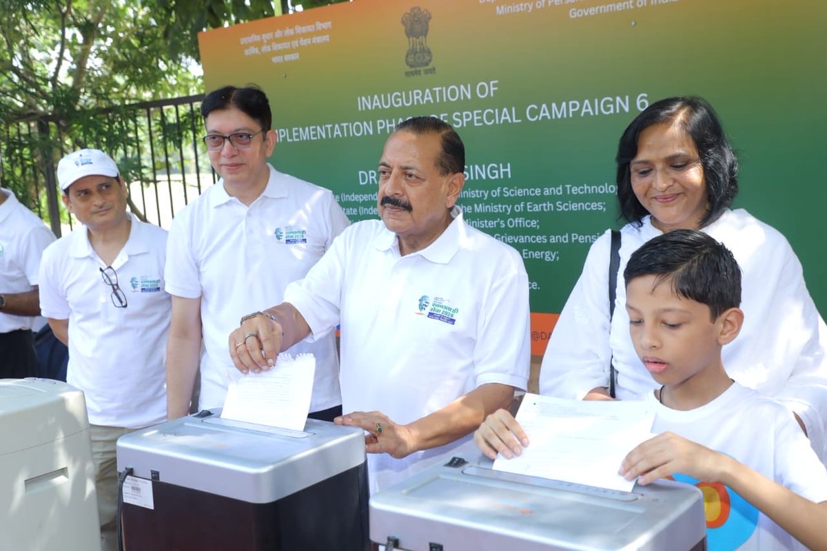 DoPTGoI's tweet photo. Union Minister of State (PP) @ddrjitendrasingh inaugurated the Implementation Phase of #SpecialCampaign6 at Central Secretariat Services Sports Ground, Vinay Marg Sports Complex, New Delhi, along with Secretary, DoPT, Smt. Rachna Shah and other senior officials.

With a focus on cleanliness and reducing pendency, @DoPTGoI is actively contributing towards institutionalising Swachhata and strengthening efficient government functioning.

#SwachhataHiSeva2026 #SwachhataHiSeva #SHS2026