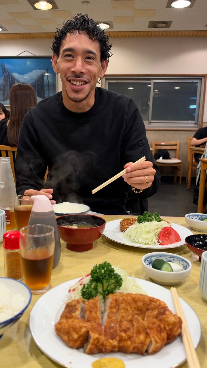iwatashokichi's tweet photo. 久しぶりの豚カツ美味過ぎた🐷💨 https://t.co/QOuh21bVLt
