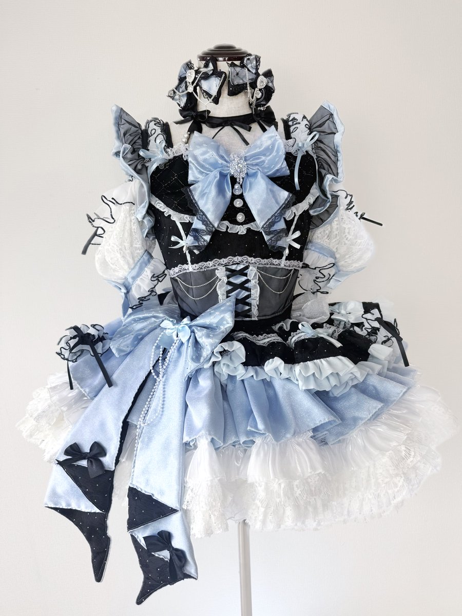 primadoll_cos's tweet photo. ⌢⌢⌢⌢⌢⌢⌢⌢⌢⌢⌢⌢⌢
﹉﹉﹉﹉﹉੭୧﹉﹉﹉﹉﹉﹉
Pixel Ribbon ちゃんの衣装をお仕立てさせていただきました🖤ᩚ⟡.·
クラシカルな黒とメンカラ衣装です♡𓈒𓏸︎︎︎︎
他衣装写真treeへ˖ ࣪⊹ ִֶָ 
﹍﹍﹍﹍﹍﹍﹍﹍﹍﹍﹍﹍
⌣⌣⌣⌣⌣⌣⌣⌣⌣⌣⌣⌣⌣⌣
 #プリマドール衣装 https://t.co/wPFjaPeSqu