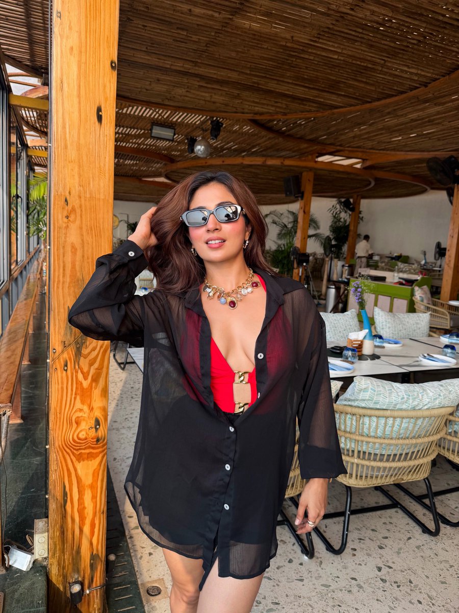 shreyakalrafp's tweet photo. Beautiful pictures of Queen Shreya from Goa Trip✨️♥️🔥
#shreyakalra #queen #goatrip
#shreyawarriors #love #explore #fyp @Shreyaxlockup https://t.co/nveV1BeN6B