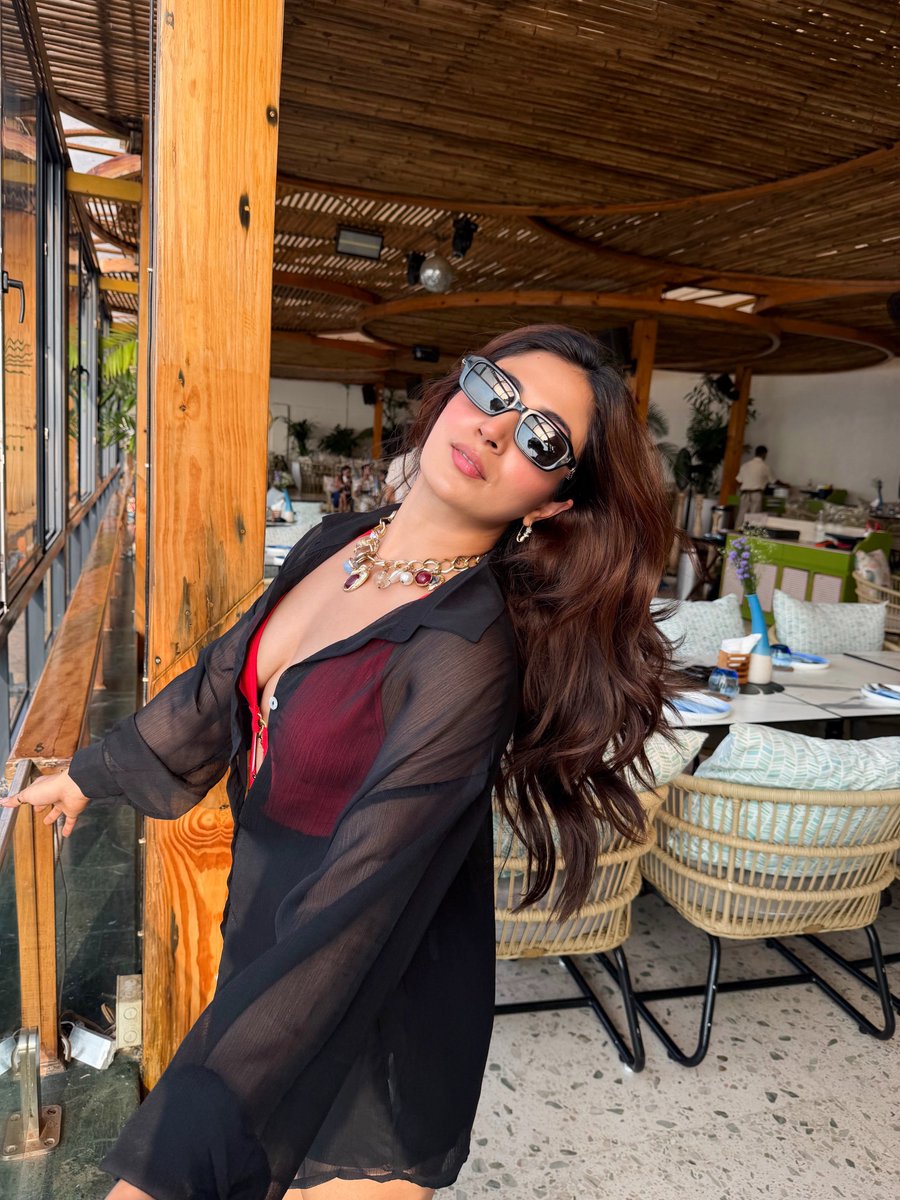 shreyakalrafp's tweet photo. Beautiful pictures of Queen Shreya from Goa Trip✨️♥️🔥
#shreyakalra #queen #goatrip
#shreyawarriors #love #explore #fyp @Shreyaxlockup https://t.co/nveV1BeN6B