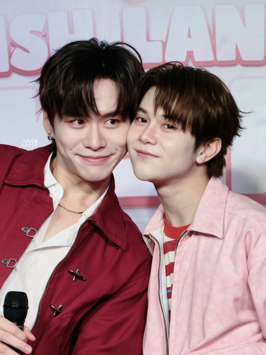 bualoyaddsugar's tweet photo. คนที่มีความสุขที่สุดคือจั๊นเอง🥺

BEAUTYBUFFET WITH BVTL 
#BeautyBuffetXBeverTonliew https://t.co/nnnIpMpXp6