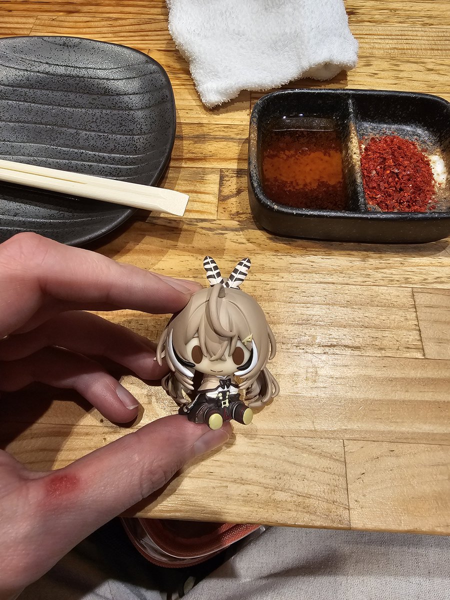 DecentDeceit's tweet photo. Made it back to Taiyo before the offkai on monday. Friend got me a little moom🦉 https://t.co/1bkwNTVRAG