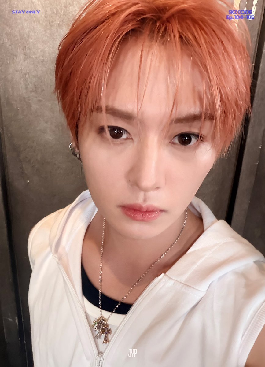 hanmingg's tweet photo. skzcode ep. 104-105 behind selcas 🤳 https://t.co/SJJuHS4std