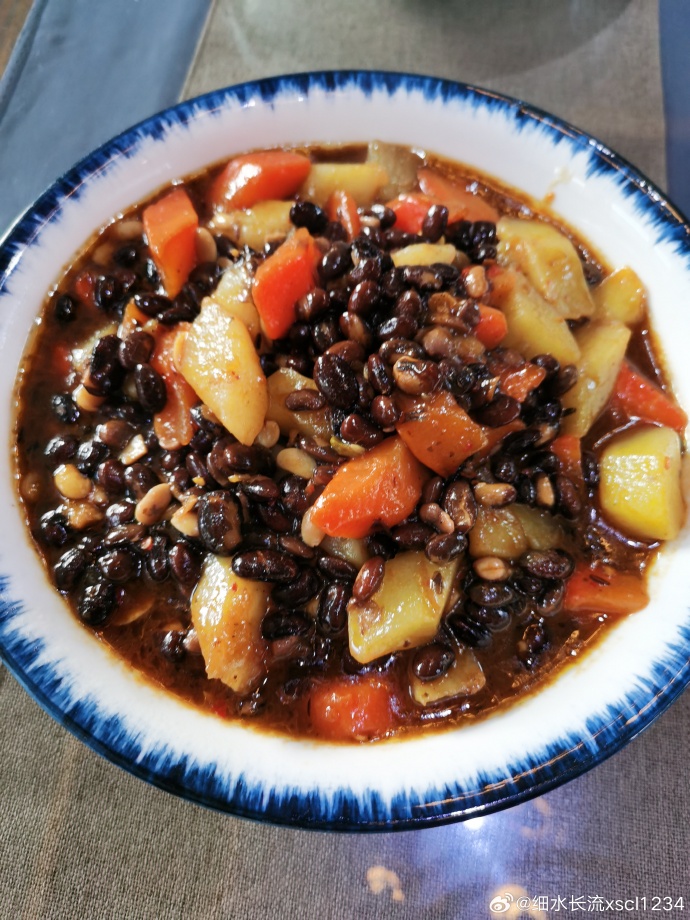 ReneJarvisae's tweet photo. Hoy cocino mis propios frijoles negros, no compro más comida lista, pequeo cambio que me hace sentir mejor! https://t.co/ArXpMyXCFg