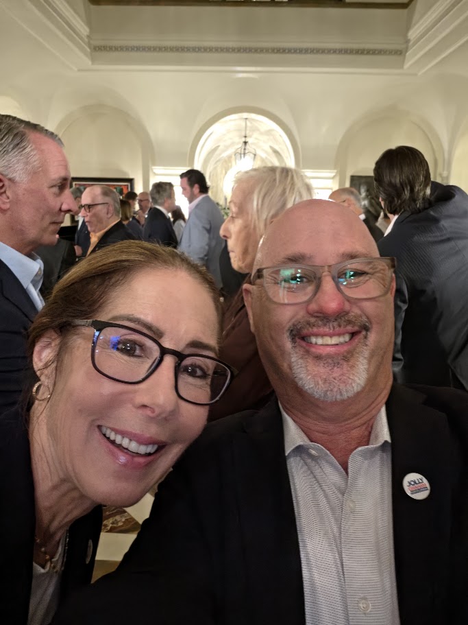 fred_guttenberg's tweet photo. Democrats are going to win Florida.  Floridians have had enough and so yes, more people are going back to the Democratic party.  Great event last night in Miami with @davidjollyfl, @GwenGraham, and other excited Floridians like @Martina.

DAVID JOLLY WILL BE THE NEXT GOVERNOR OF FLORIDA!!!