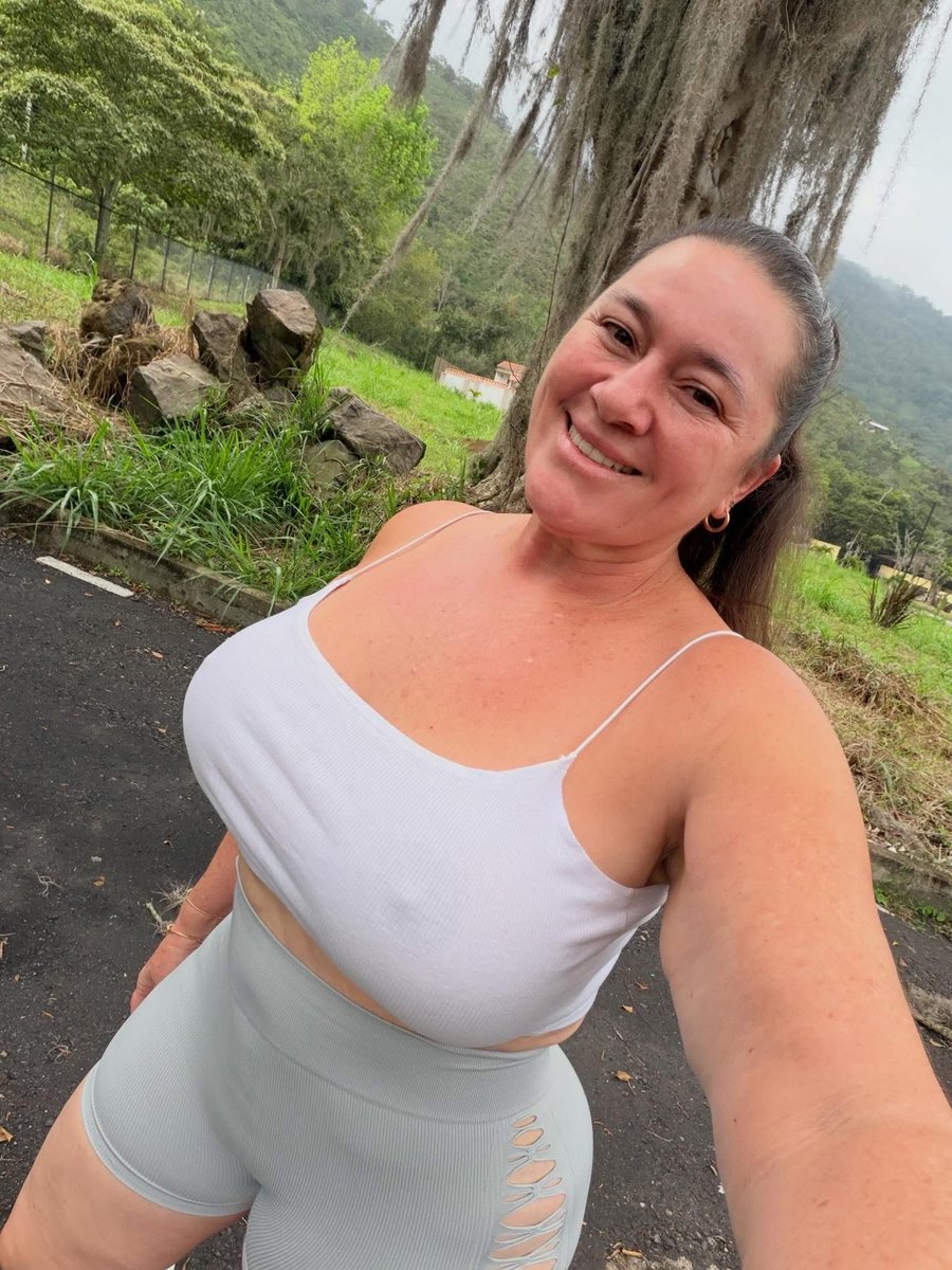 MariadasGarcia's tweet photo. Feeling myself a little extra today, what do you think ? 🤔 https://t.co/aM0HDLPCLO