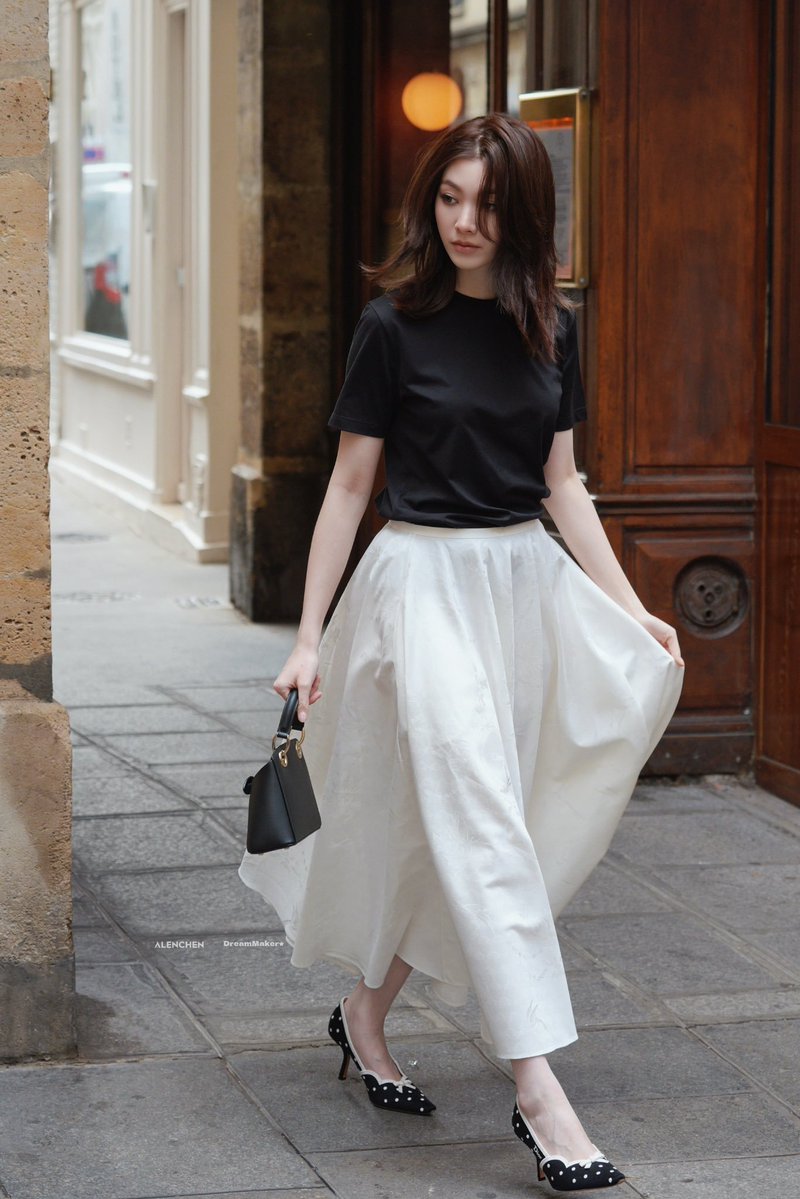 Rakbabyorm's tweet photo. Yêu ngay từ cái nhìn đầu tiên 🖤

#OrmKornnaphat
#OrmKornnaphatDiorSummer27
#Dior #DiorSummer27 #PFW https://t.co/ZHyrnhMSBi