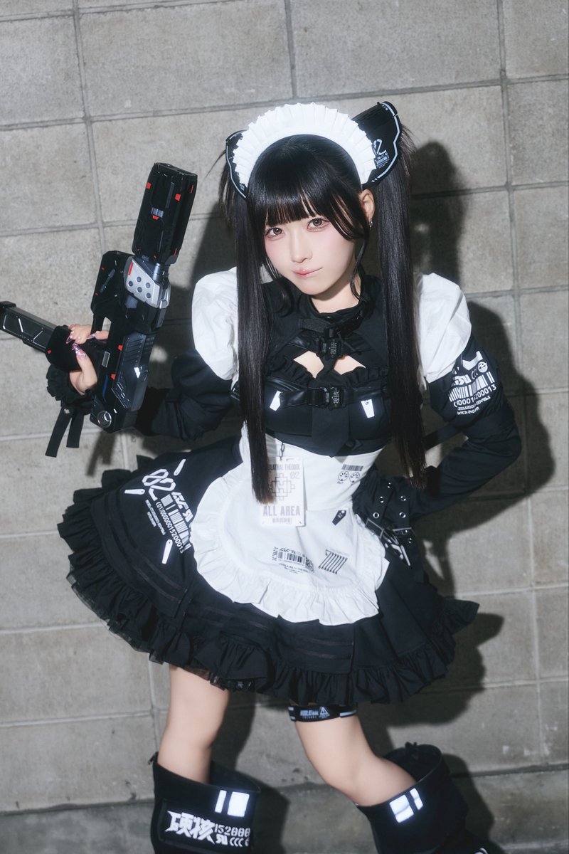 THEODOL_TKN's tweet photo. ❤︎#きゅるして　
の逃げ水あむちゃんが着こなす、
きゅるきゅるメイドロボコーデ❤︎

Model身長:157cm

着用アイテム↓

【中央町戦術工芸コラボ】シリーズ
❤︎ タクティカルブラウス/スカート/エプロン
❤︎ エナメルメイドリボンカチューシャ
❤︎コラボアクセ3種

10/9 10:00~POPUP 20:00~通販 https://t.co/CmwCLv7N6G