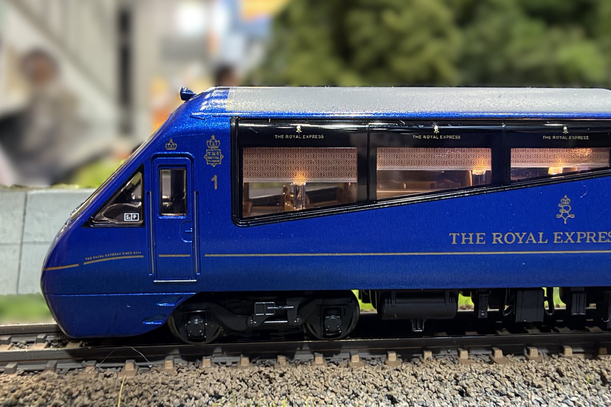 ngauge_jp's tweet photo. 【KATO】試作品画像
特別企画品
･10-2196THE ROYAL EXPRESS 伊豆急行2100系 8両セット

#全日本模型ホビーショー
https://t.co/6r0mpfz31M https://t.co/yqY5pOAPVt