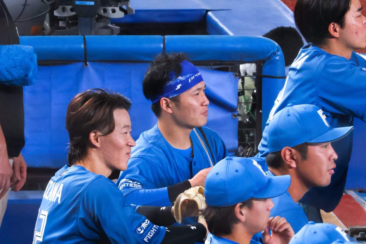2OOOblueee's tweet photo. ［261001］ZOZOマリンスタジアム
同期やざならの雰囲気ﾀﾞｲｽｷ(  ＞𐋣＜  )❣️
#lovefighters #矢澤宏太 #奈良間大己 https://t.co/h1oll73Gt4