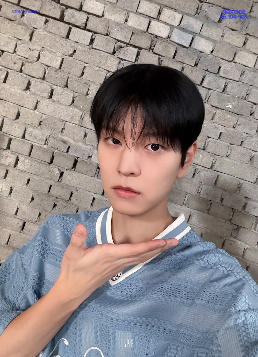 SEUNGM1NE's tweet photo. SKZ Code behind selca #Seungmin 🤍 https://t.co/4thTJ69DKD