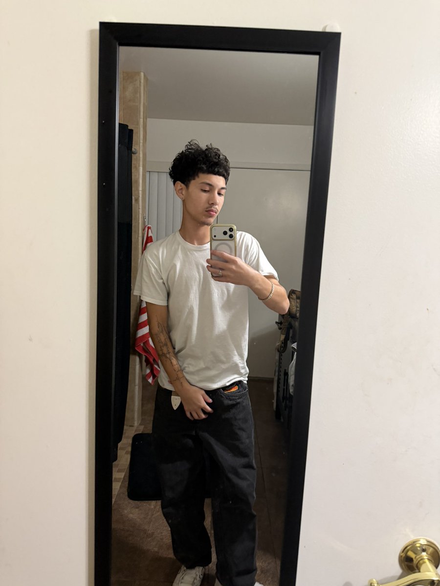 DinoSecretsX's tweet photo. Ive been getting really freaky lately do you want to see? 

Message me! https://t.co/2UEhMWUXkb