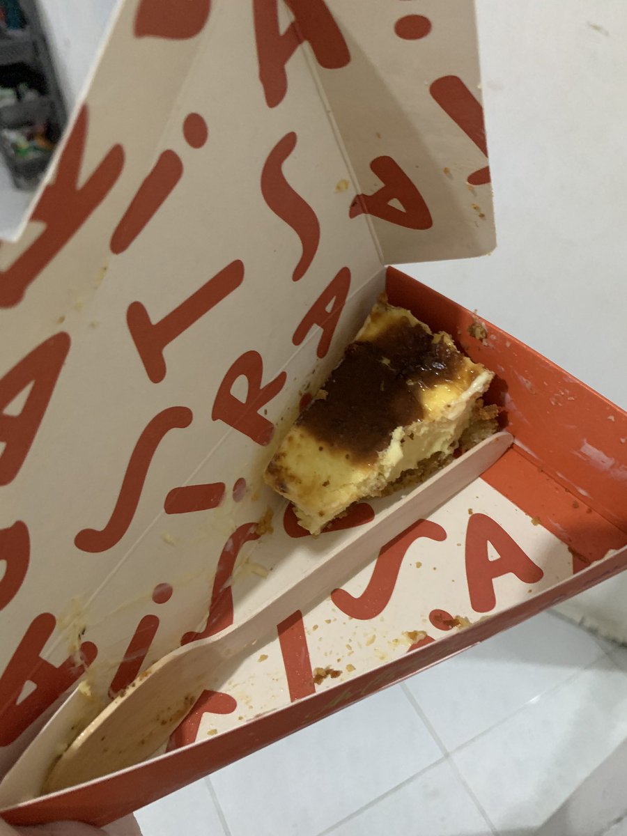 abelmov's tweet photo. eh gw kangen banget artirasa anjir. as someone who isnt really into cheesecake/cheesetart, artirasa bener-bener enak bgt sampe rasanya mau MENINGGAL sumpah gabisa dideskripsiin rasanya saking enaknya!!!! mau lagi dan lagi https://t.co/QNZhCVJudz