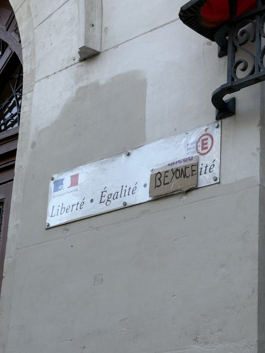 nell_e_nelly's tweet photo. ils sont bons https://t.co/zgLj786c6i
