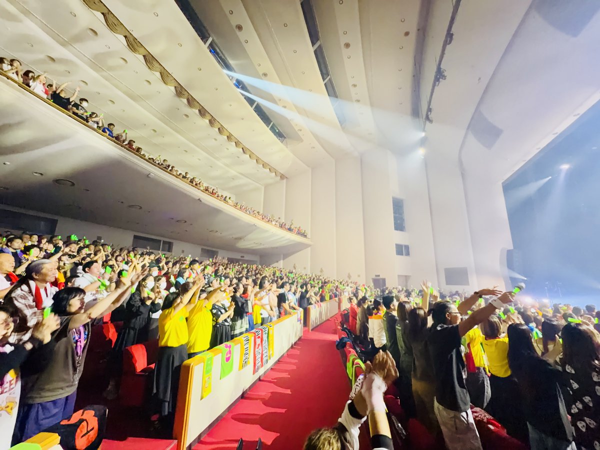 CK_STAFF's tweet photo. TOUR2026-2027初日
三郷公演ありがとうございました！

半年にわたるTOURの幕開けはAパターン演出からスタート🚩
色んな表情の・・・を楽しんでもらえたのではないでしょうか🫣🔥

次回は2回しか行われないCパターン演出の『鹿屋公演』！
どんな演出になるのか、お楽しみに！

さて、年内公演はAパターン演出の

🎃10月23日（金）宇都宮
🧣12月26日（土）広島　※立見のみ

後半公演（1月〜3月分）は現在オフィシャルHP、VISAカード先行実施中！
https://t.co/WuMl3xiLWQ

P.S お母さん、美味しいご飯ありがとうございました！

#candk