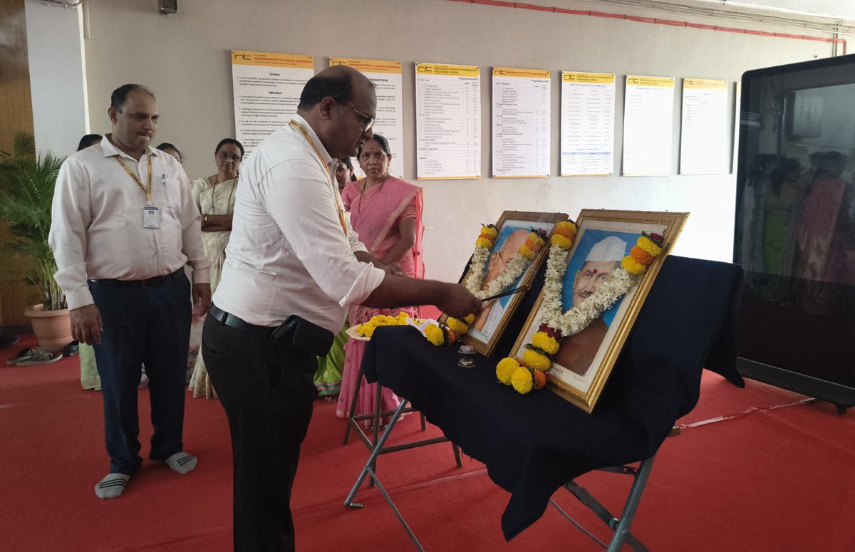 ritindia1983's tweet photo. RIT’s NSS Department celebrated the birth anniversaries of Mahatma Gandhi and Lal Bahadur Shastri, honouring their legacy of truth, service and patriotism. 🇮🇳

#RIT #GandhiJayanti #LalBahadurShastriJayanti #NSSRIT https://t.co/CHKQ3jDPZS
