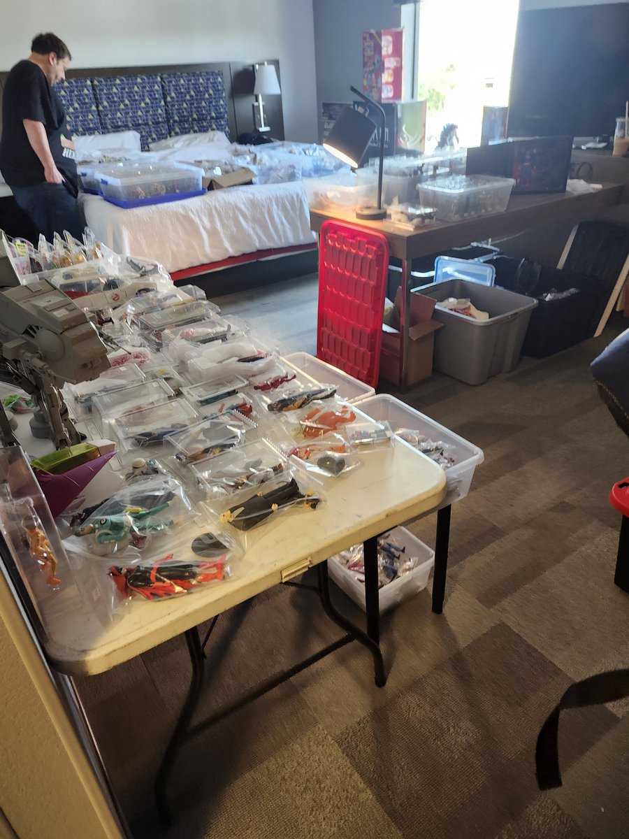 CliffordTh4900's tweet photo. #toyshows #toyshow #collectibles https://t.co/2uImHU3XGc