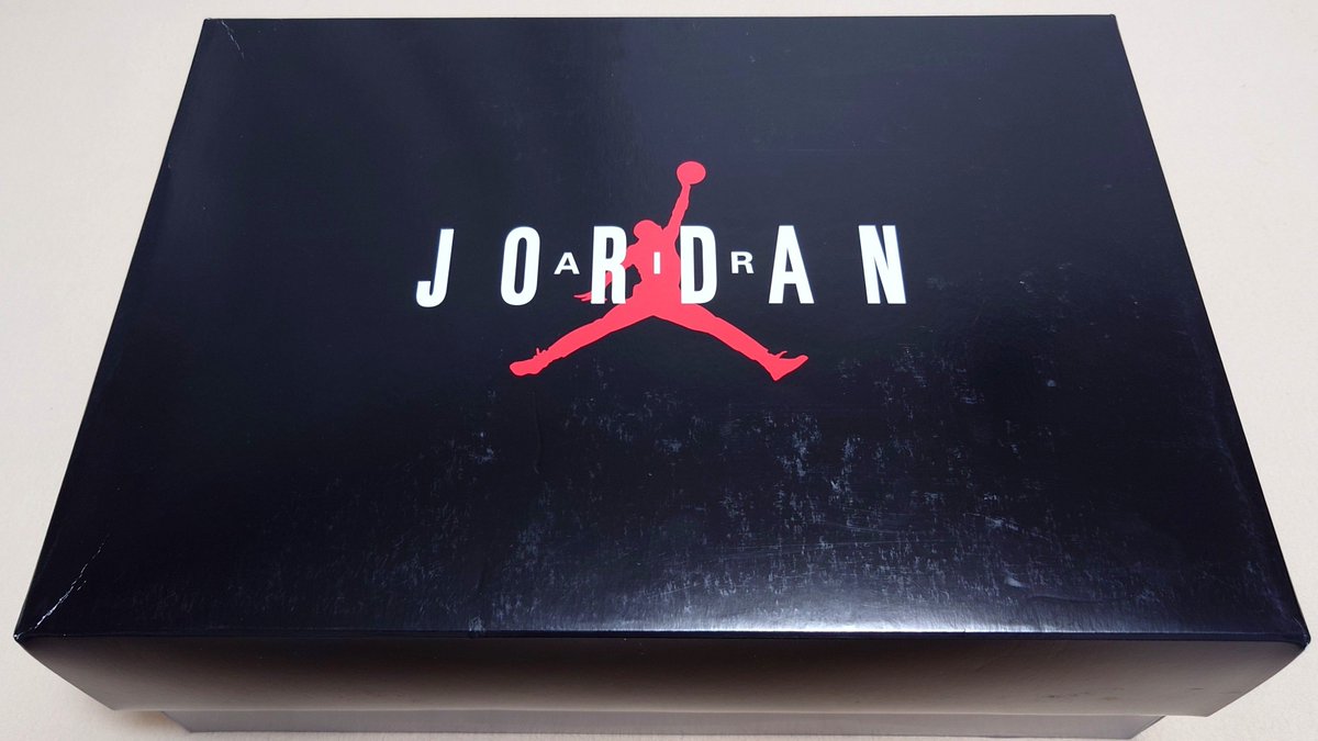 commedeshumains's tweet photo. 仕事帰りにマッハで急行！💨
無事に"GOT'EM!"でございます🤩

#NIKE
#ナイキ
#AIRJORDAN
#エアジョーダン
#スニーカー
#バスケットシューズ
#バッシュ https://t.co/8XutpS2dA8