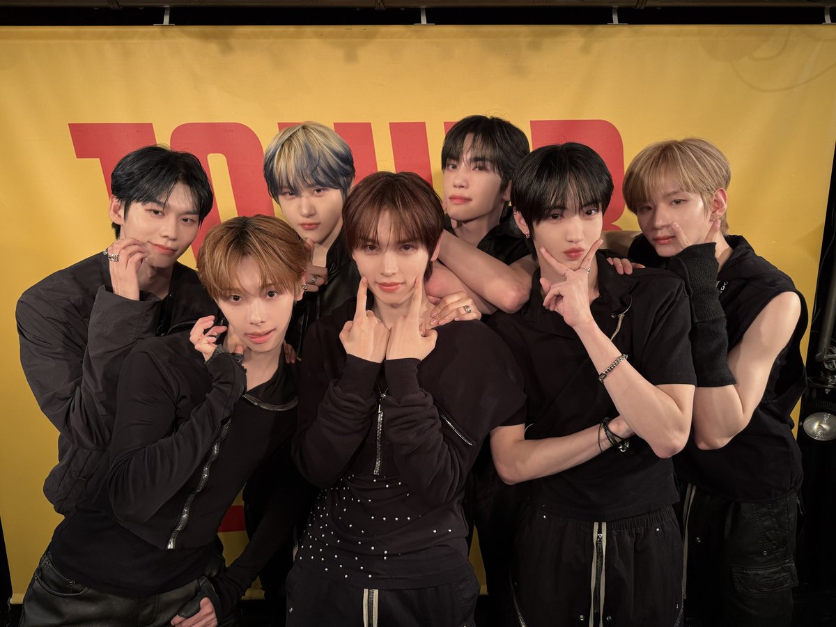 TOWER_Shibuya's tweet photo. 【#タワ渋kpop】
TUNEXX 2ND MINI ALBUM「BLUE MODE」発売記念オフラインイベント1日目が終了🌈🤍
本日のTUNEXXの皆様のお写真が届きました💌
ご参加いただいた #TUEWIN の皆様ありがとうございました！明日のイベントもお待ちしております🫶🏻

@TUNEXX_japan https://t.co/Yr0MXio2vh