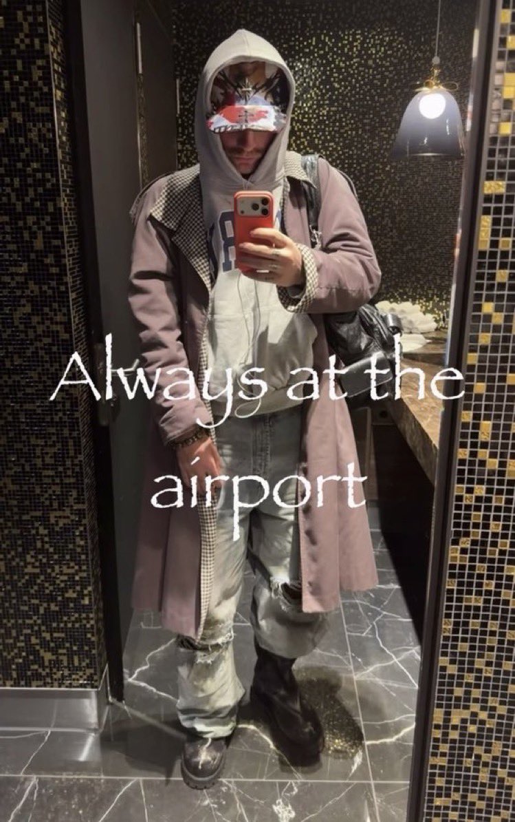 joostkleinBE's tweet photo. Same twin, same #warsawbound #joomfsday https://t.co/FznRMDbiye