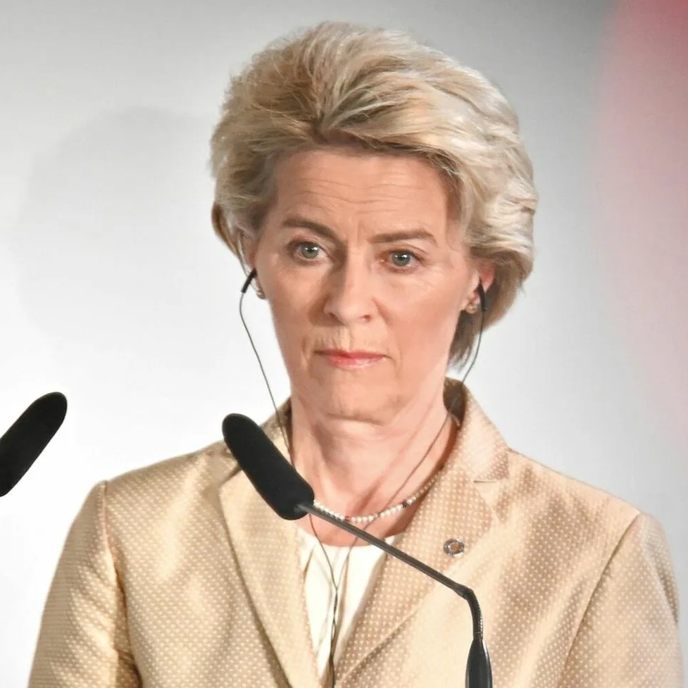 GlobalDiss's tweet photo. 🚨🇪🇺🇩🇪 Brussels BRACES for Merz's EXIT – Politico

European governments privately prepare for the German Chancellor's resignation after the CDU's historic DEFEAT and AfD's SURGE.

His collapse could paralyse the EU's next budget, where Germany's support is essential. https://t.co/6dCHGMkvhc