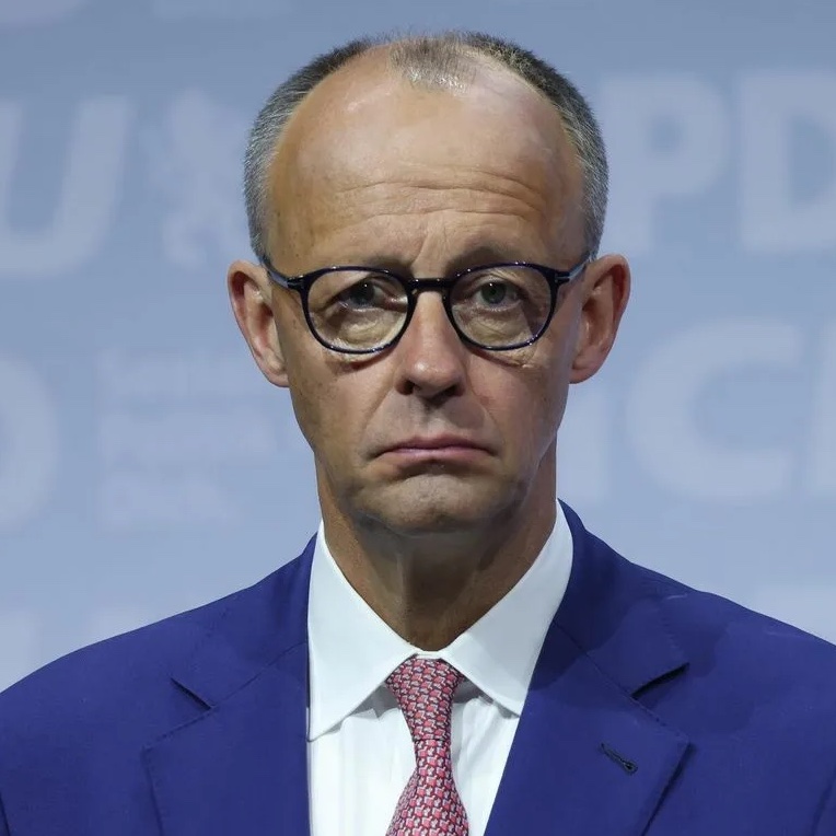 GlobalDiss's tweet photo. 🚨🇪🇺🇩🇪 Brussels BRACES for Merz's EXIT – Politico

European governments privately prepare for the German Chancellor's resignation after the CDU's historic DEFEAT and AfD's SURGE.

His collapse could paralyse the EU's next budget, where Germany's support is essential. https://t.co/6dCHGMkvhc