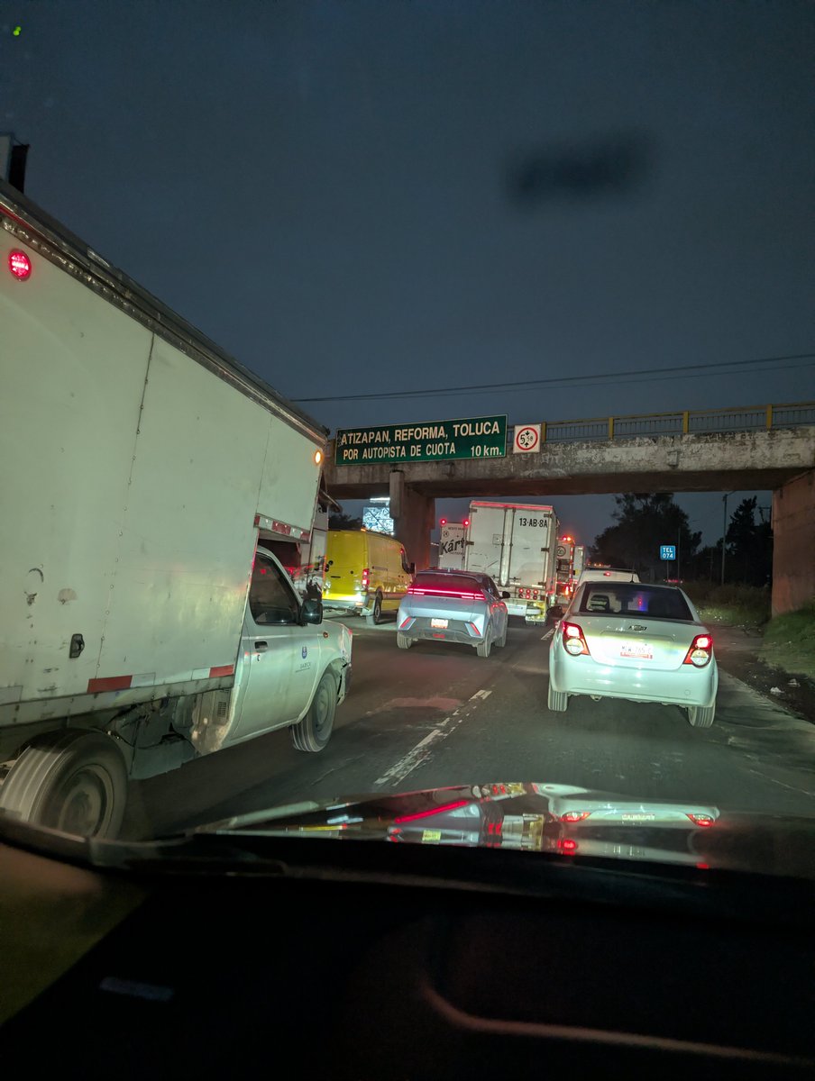 Ern0rtega's tweet photo. Tráfico total en el periférico norte / Mexico queretaro desde la caseta de Tepotzotlán hacia cdmx, km de trafico
@trafico889 https://t.co/kNwDHMs8mp