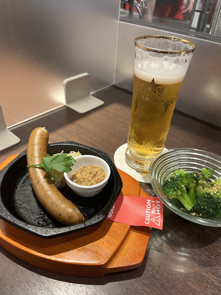musicadelmaree's tweet photo. お祝いコンサート聴いてからの？ https://t.co/NxNOmWl6vE