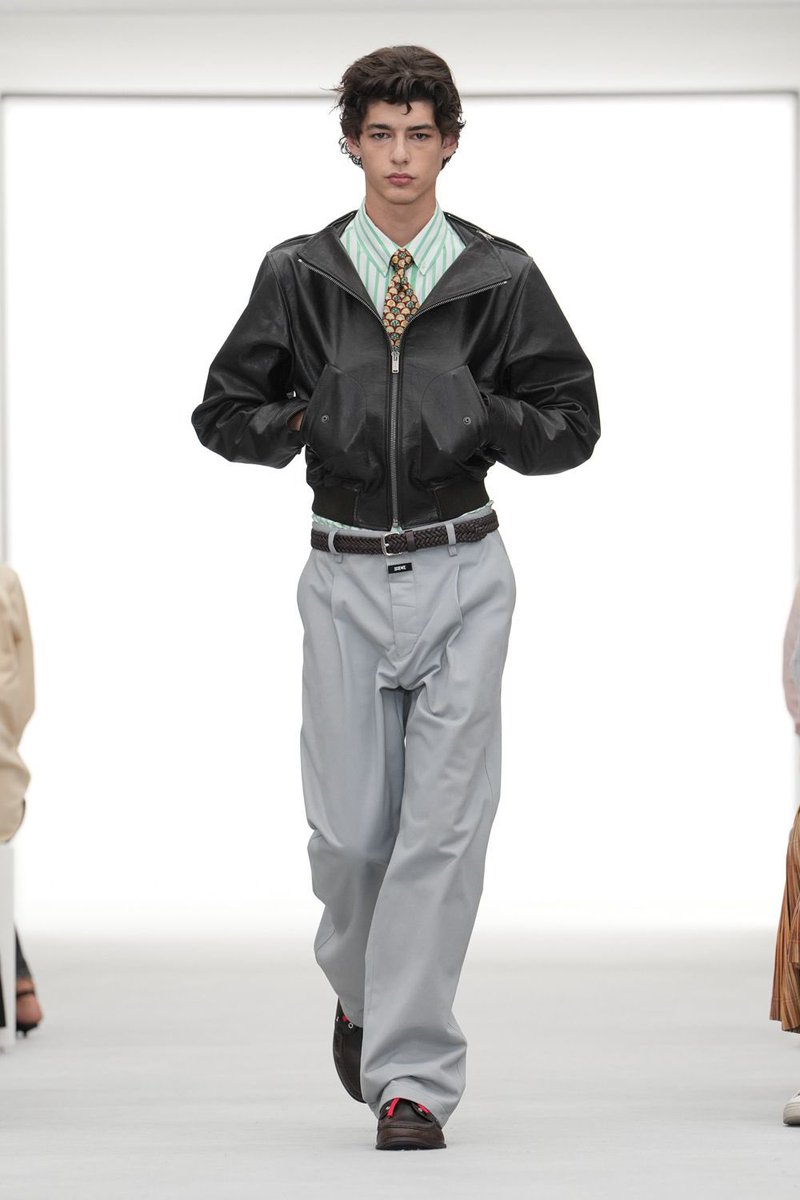 pradapearll's tweet photo. loewe ss27  —  it’s all about coolness and fun sculptural pieces https://t.co/4IZ0kGRFfD