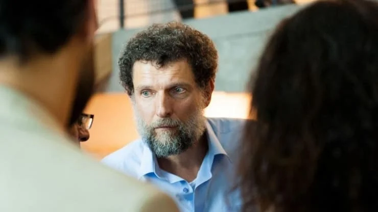 DikenComTr's tweet photo. Dokuz yıldır hapiste: Osman Kavala 69'uncu yaşına da Silivri'de giriyor

https://t.co/NfxHrEHZVQ https://t.co/UrGjuIPsiW