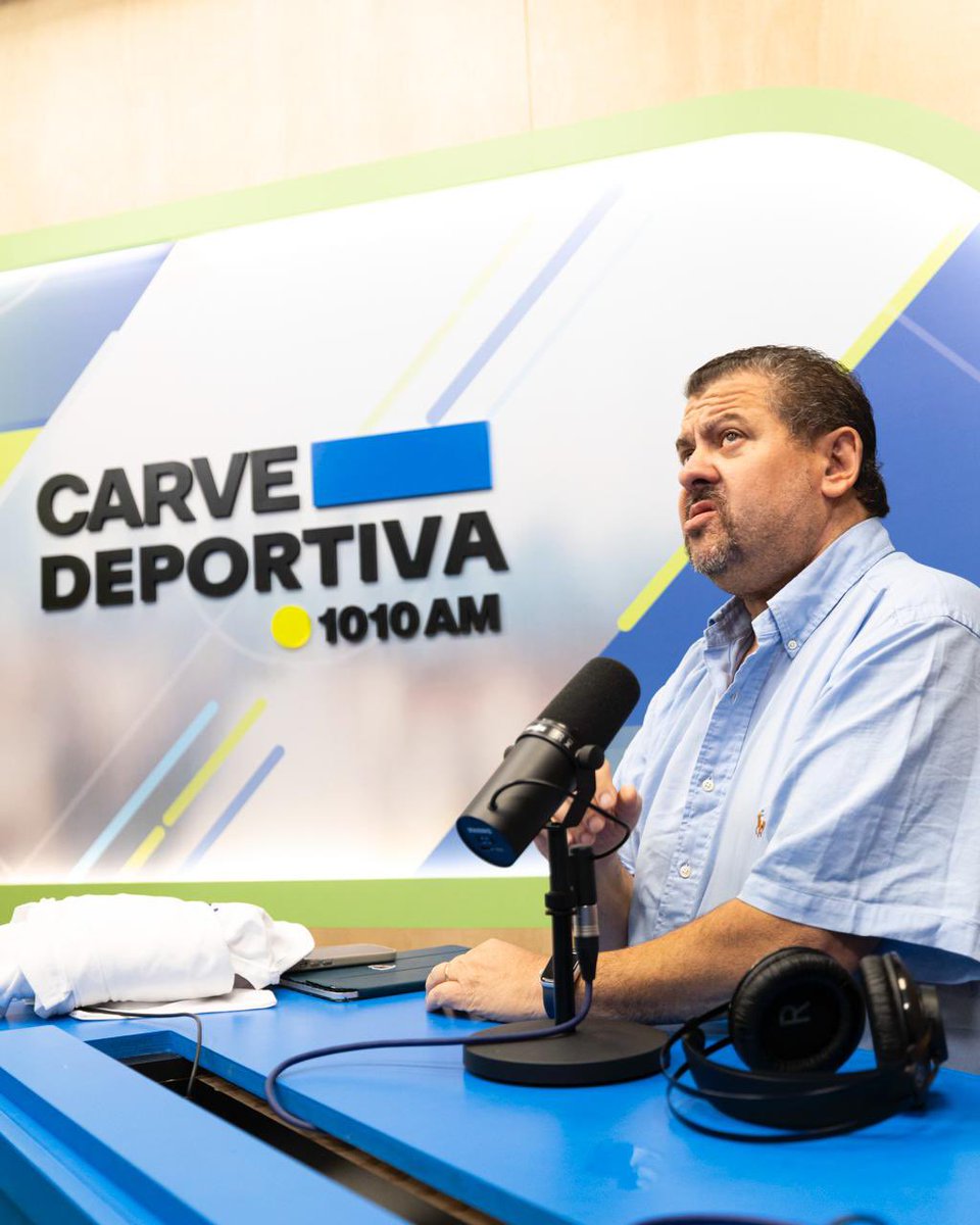 MartinCharquero's tweet photo. “Nacional no se puede dar el lujo de llegar al 2030 y que se jueguen partidos del Mundial en el Estadio de Peñarol y en el Centenario y no en el Parque”

Flavio Perchman en #Minuto1

▶️https://t.co/HlAmABofG4 https://t.co/c00YGunnzI