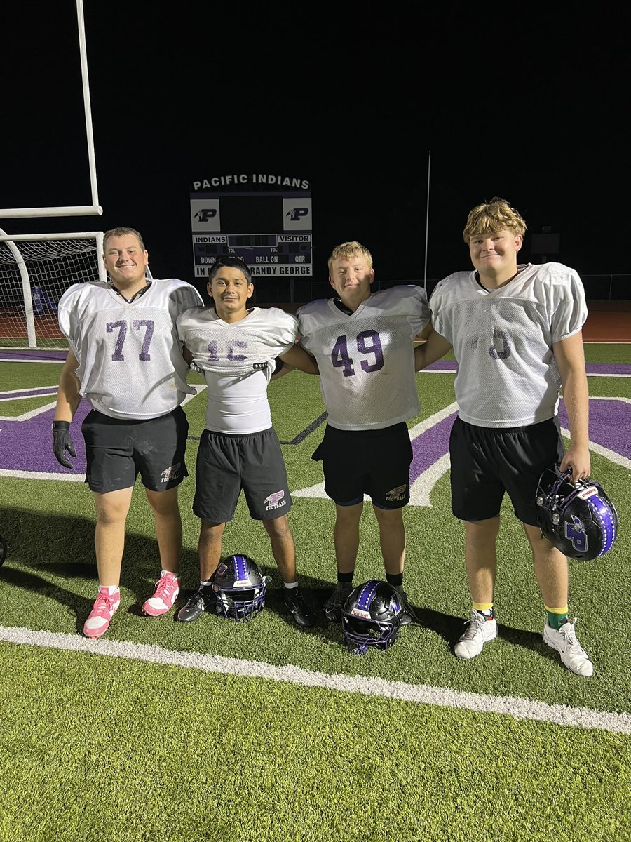 PHS_IndiansFB's tweet photo. Congratulations to tonight’s Captains

Logan Cody
Juan Hernandez
Lucas McKinney
Charlie Hill

Great job this week!
#WinTheDay https://t.co/WspaWdWI95