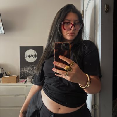 beatrizzconc's tweet photo. ai olá nova fotinha de perfil #devorei https://t.co/XfuEDeBa1r