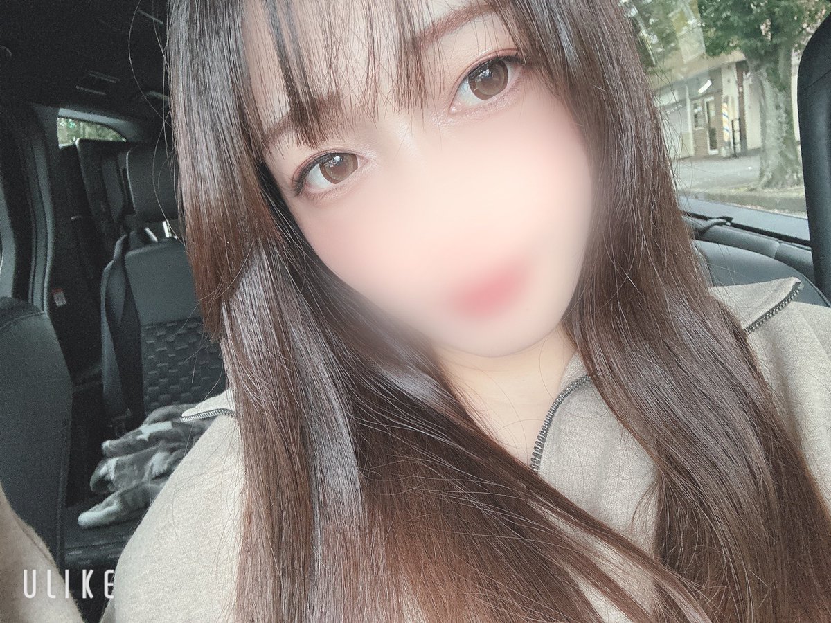 miliyahxe's tweet photo. 私にもガチャファン発送のお知らせきた🥹💞うっれしーい！
そして半年ぶりの美容院💇‍♀️笑
髪の毛死にすぎていた笑
生き返ってうっれしーい！

終わってからりいとまたしゃぶ葉♡
小学生半額でドリンクバーもついて
549円だったやす🤣❤️💞

りったんがデザート作ってくれた❤️ https://t.co/2WE563BQkT