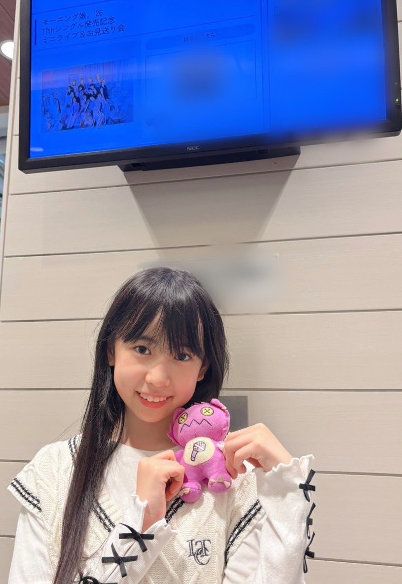 kenshusei_uf's tweet photo. こんいちご🍓
#ハロプロ研修生 の #あいきゃ こと #樋口愛海 です!!

先日、モーニング娘。'26さんのリリースイベントに行ってきました⛲️✨
パフォーマンス中でも常にリズムを刻んでいたり、ファンの皆さんと一体になれるパフォーマンスをされていて、すごい！と思いました!!
キラキラしていて、私の憧れる場所はここだなと感じました✨
先輩たちのパフォーマンスを拝見させていただいて、もっともっと私も成長したいと思いました!!

そして憧れの #小田さくら さんが最後のリリースイベントということで、ちょっぴり寂しかったです…😢
それから、研修生同期の #鈴木もあ さんと #石川華望さん がモーニング娘。'26さんに加入して、以前にも増してキラキラしていてすごく楽しそうで…😊
私ももっと輝けるように頑張りたいな！と思いました‼︎
改めて、新曲発売おめでとうございます‼︎💿

お知らせです📢✨

🍃Hello! Project 研修生発表会 2026 9月 ～新風～🍃

本日より配信が始まりましたーーー💕

配信期間：10月2日(金)18時～10月25日(日)23時59分

詳しくはこちら🔽
https://t.co/C0msBnwkti

ハロプロ研修生リハーサル日記も更新されています‼︎📖
https://t.co/RthR3zKHsG

研修生発表会の感想なども書いているので、リハーサル日記を読んだ後に配信を観ていただけたら、また新しい発見があるかもしれません💡✨
ぜひ何度も何度もご覧いただけたらうれしいです😆

🌱あいきゃ🌱

#ハロプロ
#HelloProject
#モーニング娘26 さん