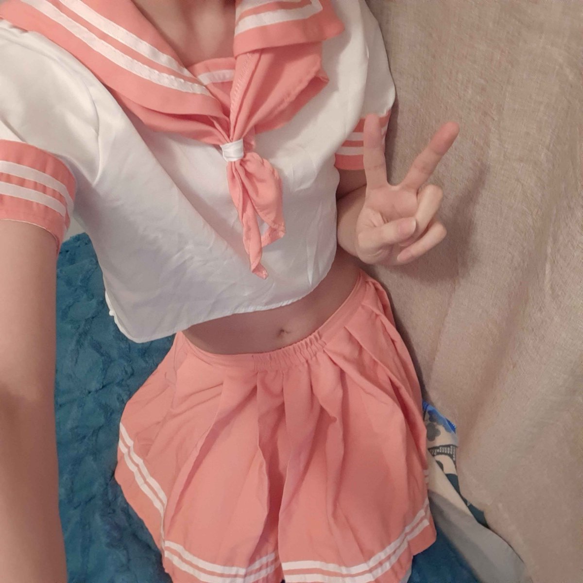 PyonPyonPocky's tweet photo. happy femboy friday~ ✌️^^ https://t.co/yGCJ0HFdUs