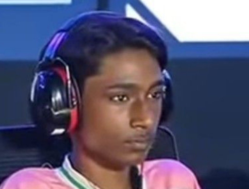 P0P0_xD's tweet photo. Galti se TAG ka gameplay dekh liya 💔🥺 https://t.co/1K5qe8kh5B